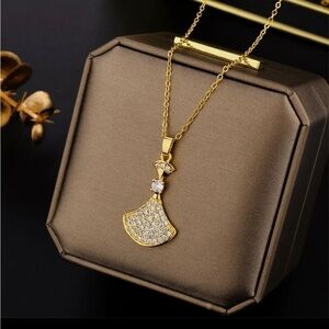 18K Gold Plated Natural Zircon Inlay Fan Pendant Necklace